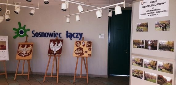 Piknik Niepodległościowy - wystawa w Urzędzie Miejskim