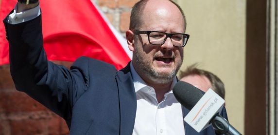 „Paweł, jesteśmy z Tobą” – bestialski atak na prezydenta Gdańska