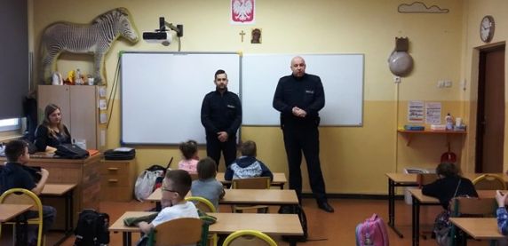 Policjanci i nauczyciele „Dziesiątki” o bezpiecznych feriach
