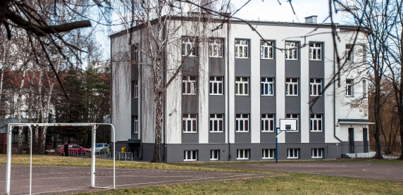 Budynek LO im. E. Plater po termomodernizacji
