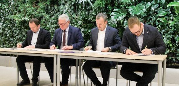 Automatyczny transport defibrylatora za pomocą dronów. Pierwszy lot w Sosnowcu