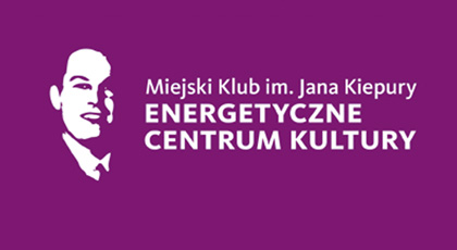 Gala Kiepurowska przed Urzędem Miejskim