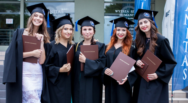 Ukraińscy studenci Humanitas odebrali dyplomy