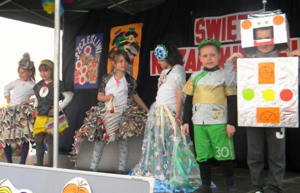Uczniowie SP 15 bawili się na festynie