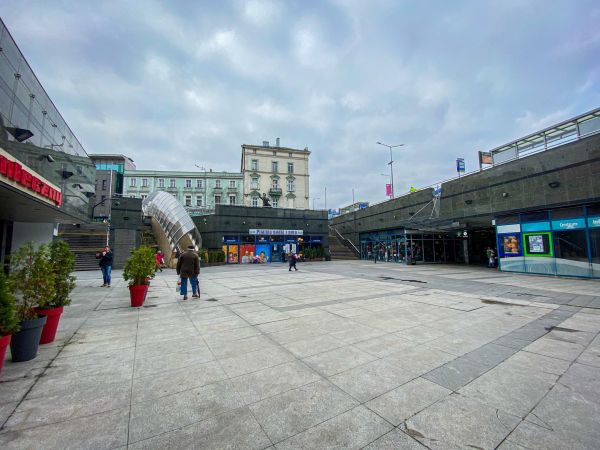 Umowa na remont Placu Stulecia podpisana