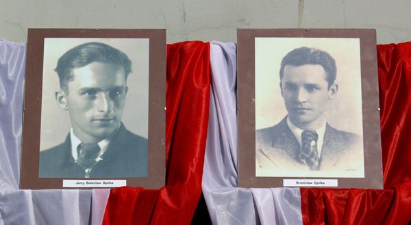 Upamiętnili bohaterskich braci Opiłków