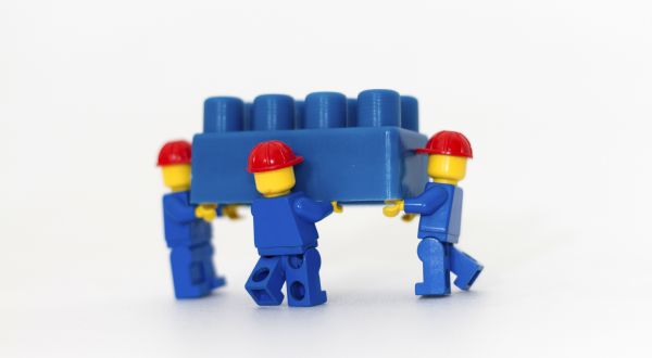 Makieta z klocków Lego na otwarcie dworca